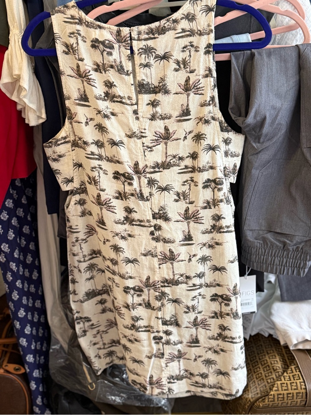 Carve designs SCOTTIE LINEN DRESS
Classic Boatneck Shift Dress brand new !! - Picture 7 of 9